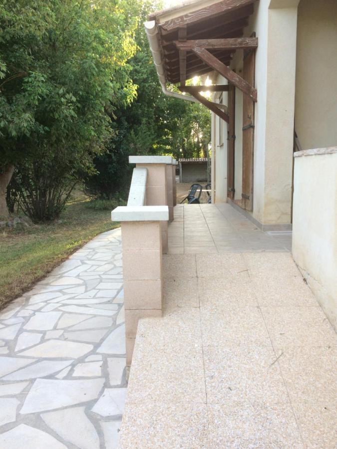 La Maison Des Sources Salon-de-Provence Exterior foto