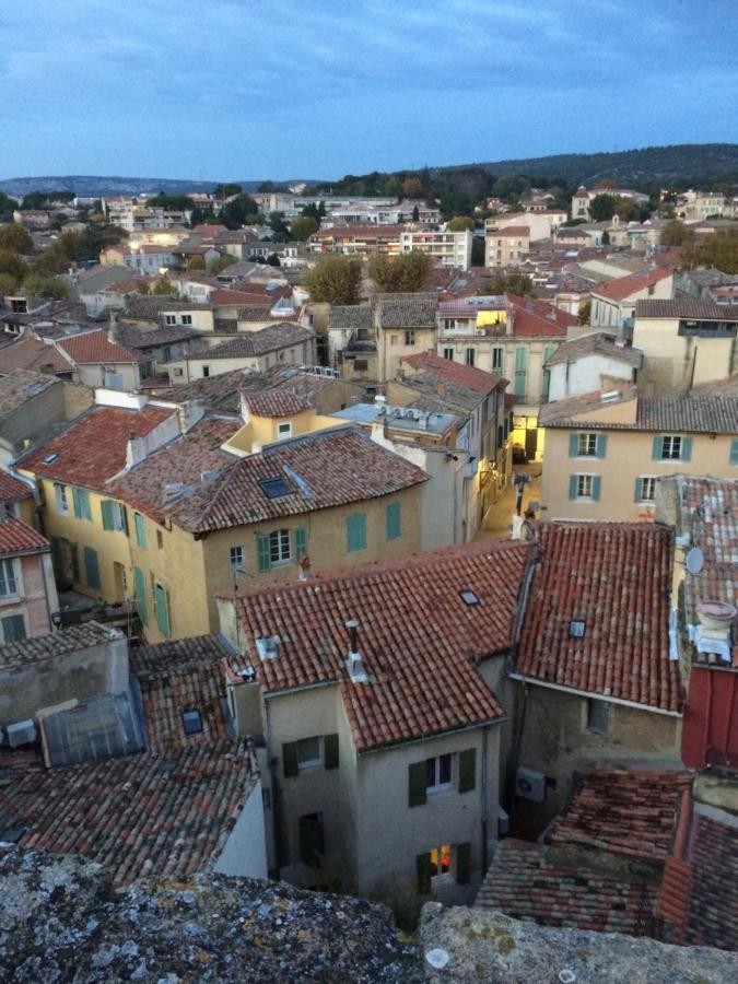 La Maison Des Sources Salon-de-Provence Exterior foto